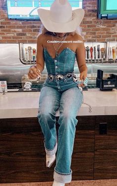 Stampede Outfit, Traje Cowgirl, Nashville Style Outfits, Country Concert Outfit Ideas, Nfr Outfits, Nfr Fashion, Concert Fit, Concert Outfit Ideas