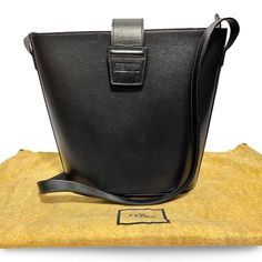 #ad Premium Quality FENDI Vintage Bucket Leather Shoulder Bag Black, Fashion Women's Bags Mini Lindy, Vintage Fendi Bag, Vintage Bucket, Fendi Vintage, Black Bucket, Vintage Fendi, Metallic Fabric, Leather Clutch Bags, Shoulder Bag Black