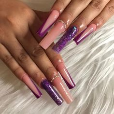 Discover 30 stunning purple French tip nail designs to add a touch of elegance to your look! Whether you prefer minimalist styles or intricate patterns, there's something for everyone.