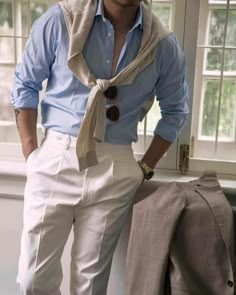 So, what defines the male old money aesthetic? In this article, I’m going to break down this classic fashion style and show you how to achieve the old money aesthetic for guys. Old Money Outfits Men, Money Clothing, Money Clothes, Old Money Outfits, Chique Outfit, Preppy Mens Fashion, Men Stylish Dress