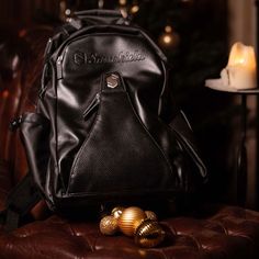 🎁 The Ultimate Equestrian Gift 🎁

Luxury, functionality, and style all in one — the Samshield Icon Backpack is the must-have for riders on the go. 🖤

✨ Durable and elegant design
✨ Plenty of space for your helmet, essentials, and more
✨ Perfect for training, competitions, or a day at the stables

The ideal gift for riders who love both style and performance. 🎄

📍 Available now at Maddelin Equestrian
🔗 www.maddelin.be

#Samshield #EquestrianEssentials #MaddelinEquestrian #RiderStyle #HorseLove...