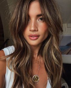 Hair Color Flamboyage, Brunette Ombre, Brunette Balayage, Balayage Brunette, Curtain Bangs, Brown Hair Colors, Brunette Hair, Ombre Hair, Brunette Hair Color