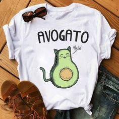 Cute Avocado, Shirt Casual Style, Casual Shirt Women, Kawaii Cartoon, Trendy Prints, Graphic Tops, T Shirt Women, Mode Inspiration, Summer Tshirts