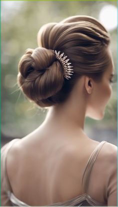 Crown Braid Updo, Different Braids, Prom Hair Updo, Elegant Bun, Twist Ponytail, Hair Protein, Prom Long, Updo Hairstyles, Elegant Updo