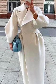 Mode Mantel, Elegante Y Chic, Lapel Jacket, Maxi Coat, Long Trench, Long Trench Coat, Estilo Chic, White Coat, Women Pants