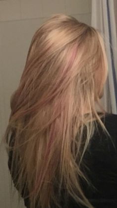 Blonde Hair Color Ideas Pink Highlights, Light Pink And Blonde Hair Highlights, Pink Highlights In Pink Hair, Pink Hair In Blonde, Blonde With Light Pink Peekaboo, Light Pink And Blonde Highlights In Brown Hair, Very Light Pink Highlights, Golden Brown Hair With Pink Highlights, Blonde N Pink Hair