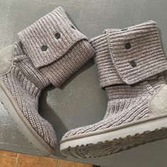 Bnwot Grey Knit Uggs. They Were Only Worn To Be Tried On. Size 9 And True To Size Knit Uggs, Knitted Uggs, Blouse Casual Fashion, Shoes Grey, Womens Uggs, Ugg Shoes, Cable Knit, Bootie Boots, Casual Fashion