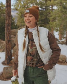 Granola Girl Aesthetic Winter, Camping Outfits For Women Winter, Granola Outfits Winter, Granola Style Outfits, Courtney Steeves, Granola Girl Aesthetic Outfits, Alaska Outfits, Granola Outfits, Camping Outfits For Women