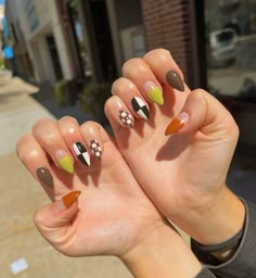 Fall Nail Design, Checkered Nails, Retro Nails, Seasonal Nails, Nail Design Ideas, Nail Art Ideas, Fall Nail, Fire Nails, Cuticle Oil