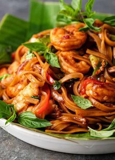 Drunken noodles are a cult-favorite dish of juicy shrimp, chewy rice noodles, and fried chiles and veggies served in a thick, savory sauce. Drunken Noodles Thai, Shrimp Rice Noodles, Noodles Shrimp, Shrimp Noodles, Panang Curry, Chinese Cooking Wine