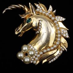 Unicorn Brooch, Elsa Schiaparelli, Unicorn Head, Antiques Jewelry, Cocktail Jewelry, Art Antique, Hollywood Stars