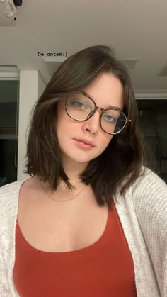 Haircuts For Medium Hair, Selfie Ideas Instagram, Aesthetic Hair, Hair Inspo, Medium Hair Styles, Photography Poses, Short Hair Styles, Hair Cuts, Mini Skirts