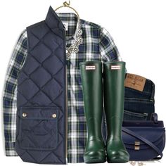 Green Hunter Boots Outfit, Green Hunter Boots, Green Rain Boots, Hunter Boots Outfit, Plaid Outfit, Hunter Boot, Boots Jeans, Blue Vest