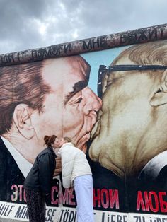 berlin techno aestethic kiss brezhnev Berlin Techno, East Side Gallery, All The Bright Places, Gay Aesthetic, East Side