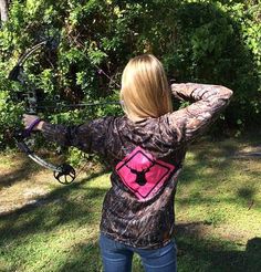 Female Huntress, Southern Clothes, Fishing Woman, Modesty Journey, Cowgirl Princess, Cowgirl Secrets, Camo Life, Camo Clothes, Camo Truck