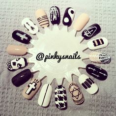 Nail wheel by @Esther Aduriz Nieuwenhuis! black, white and nude nail art design Manicure Spa, Nude Nail Art, Nail Art Wheel, Rock Nails, Nails Matte, Nude Nail, Get Nails, I Love Nails