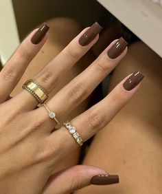 Nails Ideas Autumn 2024, Short Brown Square Nails, Autumn Nails Ideas 2024, Brown Manicure Ideas, Brown Gel X Nails, Elegant Nails Brown, Square Brown Nails, Elegant Brown Nails, Classy Brown Nails