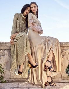 Dreamy dresses stand out in Aigner spring-summer 2020 campaign Desert Shoot, Pose Mode, 2020 Photography, Egypt Fashion, Studio Photography Fashion, Isabeli Fontana