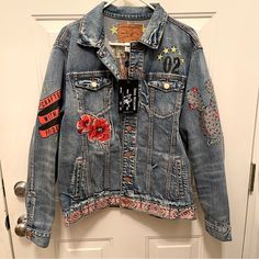 Very Rare True Religion Embroidered Trucker Jean Jacket Size L Only Jacket Of Its Kind Currently For Sale Online Embroidered Jean Jacket, Hooded Denim Jacket, Crop Jean Jacket, Western Jacket, Jean Jacket Women, Embellished Denim, Distressed Denim Jacket, Blue Denim Jacket, Embroidered Jeans