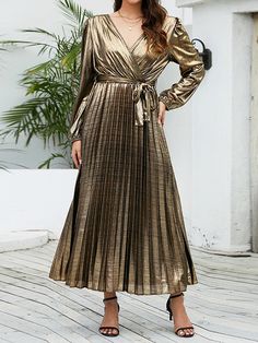 SkuCY-!127624Material90% Polyester StyleLong Sleeves , High Waisted FeatureTied Waist , Bronzing , Pleated , Elasticity , Solid Color NecklineDeep V-Neck OccasionEvening , Leisure Fashion SeasonsSpring , Autumn TypeMaxi Dresses ColorRED,GOLD,GREEN,PURPLESizeS,M,L,XL,2XL Please consult the size chart we provide for this item's measurements to help you decide which size to buy.Please note: There may be 1-3cm differ due to manual measurement.CMINCHBustWaistSleeveLengthS9464-7459122M9868-7860123L102 Pleated Dresses, Dress Elegant Long, Long Sleeve Evening Dresses, V Neck Midi Dress, Weave Style, Sleeves Clothing, Evening Dresses Elegant, Long Style, Types Of Skirts