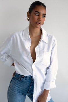 Artist Shirts, Oversized Button Down Shirt, Mode Boho, Looks Vintage, Spring Summer Outfits, Classy Outfits, Shirt Outfit, White Shirt, Spring Summer Fashion