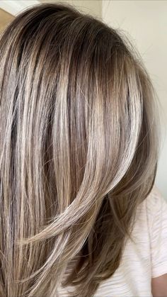 #redken #redkenshadeseq Golden Cowgirl, Balayage Straight, Balayage Straight Hair, Nice Hairstyles, Ashy Blonde, Redken Shades Eq, Blending Gray Hair, Hair 2024, Beauty Parlor