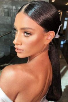 Best Sleek Low Ponytail Hairstyles for Formal Events Low Ponies Hairstyles, Slick Parted Ponytail, Skick Back Ponytail, Sleek Hairstyles Ponytail, Pony Hairstyles Wedding, Formal Low Ponytail, Fancy Low Ponytail, Middle Part Low Ponytail, Slick Back Low Ponytail