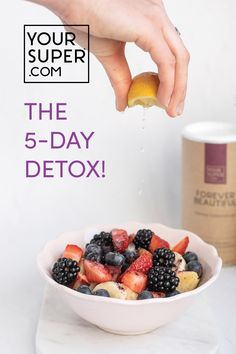 2 smoothies, 1 plant-based meal, and zero hunger! Your Super 5-Day Detox comes with a 5- day meal plan laying out everything you need to reset your system, giving you a refreshed feeling and improving your health in just 5 days! Vegan Detox Plan, Heavy Metal Detoxification Smoothie, Zero Hunger, 5 Day Detox, Wild Rose Detox Recipes, Detox Meal Plan, Detox Breakfast, Easy Detox, Detox Plan