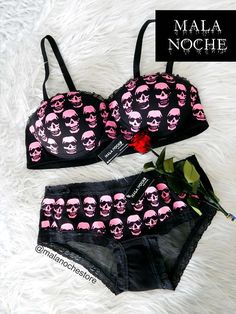 Bra bones- Bra skull- Top skull- Skull lingerie- Goth lingerie- Dark- Goth- Bra calaveras (panty sol Skull Lingerie, Emo Female, Skull Outfits, Goth Lingerie, Gothic Lingerie, Skull Top, Cute Lingerie