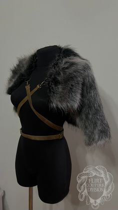 Dark Viking Costume, Animal Hide Clothing, Animal Pelt Clothing, Wolf Aesthetic Outfit, Viking Fur Cloak, Viking Outfit Woman, Wilderness Outfit, Wolf Inspired Outfits, Wedding Fur Coat