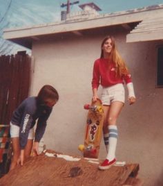 70s Skater Style, 70s Skater Aesthetic, Summer In The 70s, 1970s Summer Aesthetic, 70s Southern Aesthetic, California Skater Aesthetic, 70s Girl Aesthetic, Retro Girl Aesthetic