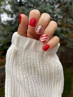 Dec 19, 2023 - Discover (and save!) your own Pins on Pinterest. Red Aspen Christmas Nails, Aspen Nails, Ideas Uñas, Red Christmas Nails, Professional Manicure, Nail Drills, Red Aspen, Christmas Gel Nails, Cute Gel Nails