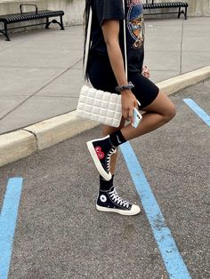 Chill Fits, Fits Clothes, School Fits, Girl Style, Fit Inspo, Comme Des Garcons, Fitness Inspo, Girl Fashion, Converse