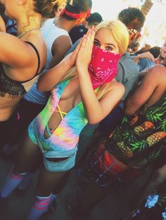 Neon Rave Outfits, Unique Suits, Rave Ideas, Dr Fauci, Rave Festival Outfits, Festival Mode, Rave Style, Rave Girls, Rave Babe