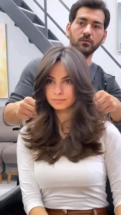 dicas / butterflycut / cortede cabelo / hidratação capilar Medium Length Hair With Lots Of Layers, Haircuts For Medium Length Hair, Layered Haircuts For Medium Hair, Hairstyles For Layered Hair, Her Cut, Hair Stylies