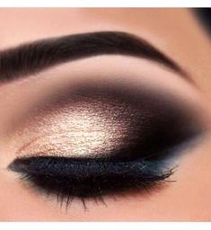 44 Awesome Golden Smokey Eye Makeup with a Pop of Gold. #Women # #awesomegoldensmokeyeye #makeupwithapopofgold. #Women #eyemakeups Machiaj Smokey Eyes, Golden Smokey Eye, Makeup Cantik, Gold Makeup, Makeup Hacks, Makeup Looks For Brown Eyes, Gorgeous Eyes, Glitter Makeup