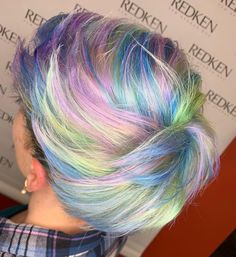 Short Pastel Hair, Pastel Pixie Hair, Beautiful Short Hairstyles, Pastel Pixie, Pastel Rainbow Hair, Short Dyed Hair, Dyed Hair Pastel