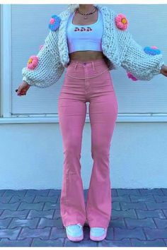 90s Fashion Pink, Jeans Women High Waist, Doudoune The North Face, Mode Rose, Jeans Mom, Flare Leg Jeans, Pink Pants, Streetwear Y2k, Women Denim Jeans