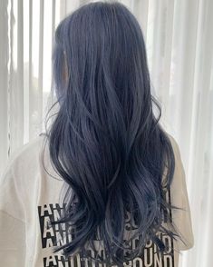 Muted Blue Hair, Ash Blue Hair, Black Blue Hair, Midnight Blue Hair, Blue Hair Aesthetic, Blue Black Hair Color, Dark Blue Hair, Zodiac Academy