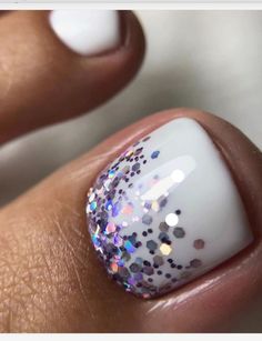 White Toenails With Glitter, One Glitter Nails, Es Nails, Nails Pedicure, Brown Hairstyles, Hair Glitter