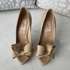 Adorable Bowed Valentino Heels! Great Condition. Minor Flaws In Pics. Comes With Valentino Dust Bag. Feel Like A Present In These! Valentino Pumps, Valentino Heels, Leather Bow, Valentino Shoes, Leather Bows, Shoes Women Heels, Patent Leather, Dust Bag, Shoes Heels