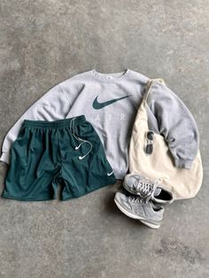 Fashion Top Outfits, Shorts Fit, Mens Fashion Casual Outfits, Vintage Hoodies, Cute Comfy Outfits, Streetwear Men Outfits, Casual Style Outfits