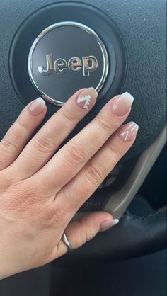 Wedding Nails Western, Western Nails Neutral, Boho Western Wedding Nails, Rodeo Nail Designs, Natural Western Nails, Round Western Nails