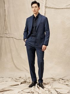 Mens Professional Fashion, Winter Wedding Attire, Men Fashion Photoshoot, Suit Pant, Fitness Inspiration Body, Cocktail Attire, Professional Attire, Denim Jacket Men, Tapered Pants