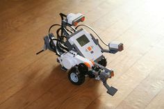 Lego_Mindstorms_Nxt-FLL-Wikipedia Robotics Workshop, Build A Robot