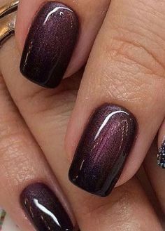 Burgundy Nail Art Square, Plum Nail Color Ideas, Plum Manicure Ideas, Bridesmaid Nails Wine Color, Plum Dip Powder Nails, Black And Plum Nails, Eggplant Nails Designs, Plum Ombre Nails, Plum Nails Acrylic