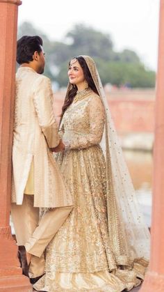 Romantic Couple Pic, Nikkah Shoot, Hala Hamza, Haniya Amir, Pakistani Wedding Photography, Nikah Outfit