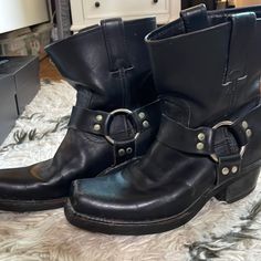 Get Ready For A Ride! Vintage Heavy Duty Motorcycle Boots - All Black Leather - Silver Hardware Motorcycle Boots, Leather Silver, Moto Boots, Silver Hardware, Get Ready, All Black, Black Boots, Heavy Duty, Black Leather