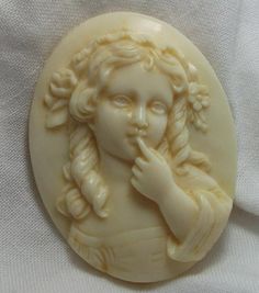 Antique Cameos - Cameo - old victorian, shell, coral and hardstone cameos, vintage jewellery Vintage Cameo, Cameo Brooch, Antique Jewellery, Antique Jewelry, Vintage Jewelry