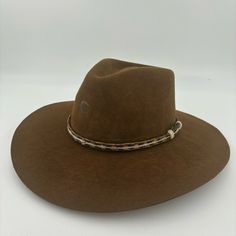 Custom Braided Horse Hair Hatband Acorn Color Pinchfront Crown 3 3/4” Brim Bow Tie Ribbon Hatband Wool Felt Branded “C” On The Crown Made In Mexico Brown Country Hat With Flat Crown, Country Style Brown Hat With Flat Crown, Acorn Hat, Bow Tie Ribbon, Horse Brown, Tie Ribbon, Horse Accessories, Large Hats, Horse Hair